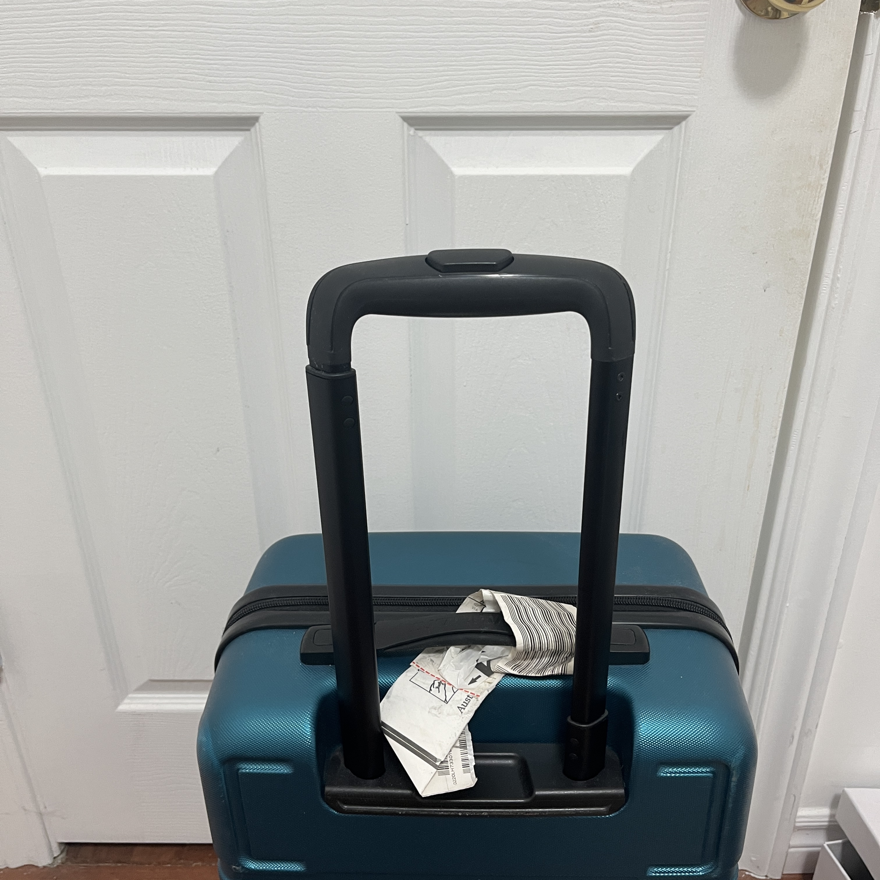 Luggage trolley sound