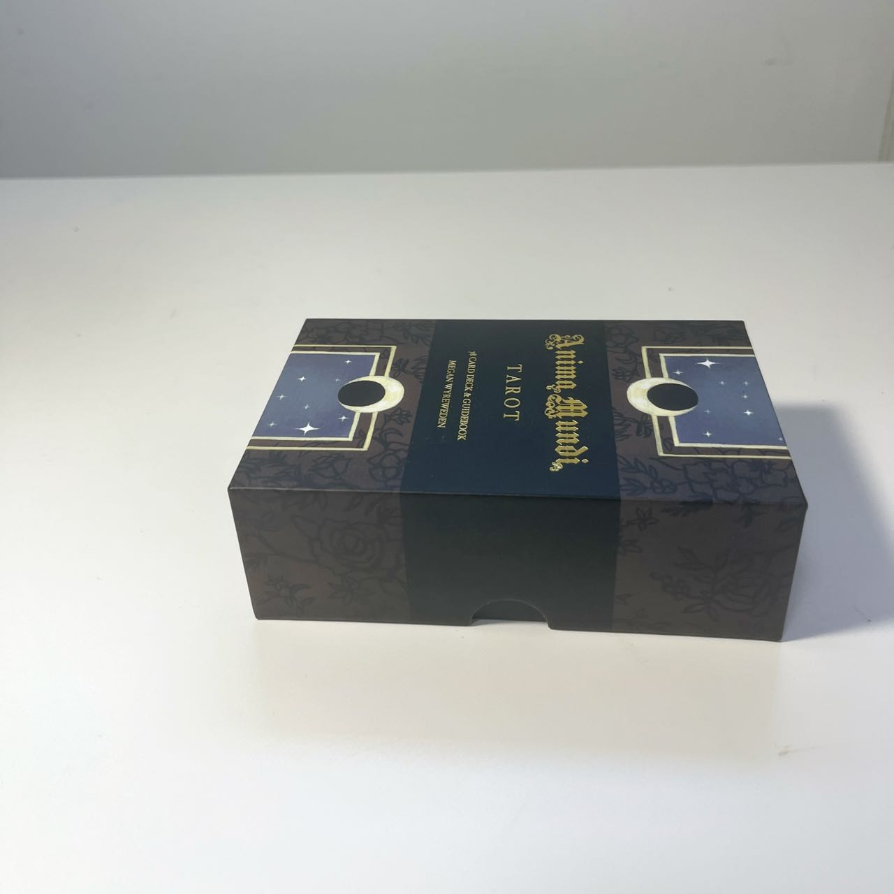 Photo taken from the right side of the box